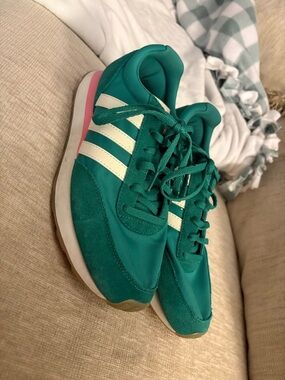 Adidas Women's green Sneakers